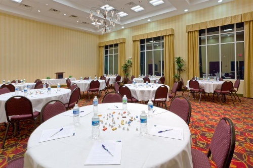 Holiday Inn Express Woodstock-Shenandoah Valley image 13