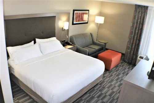 Holiday Inn Express Woodstock-Shenandoah Valley image 2